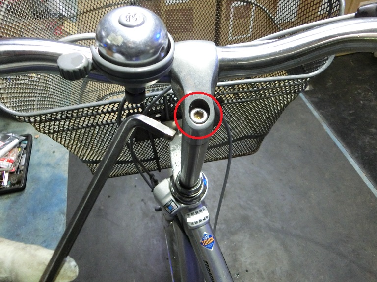 自転車 ハンドル 調整