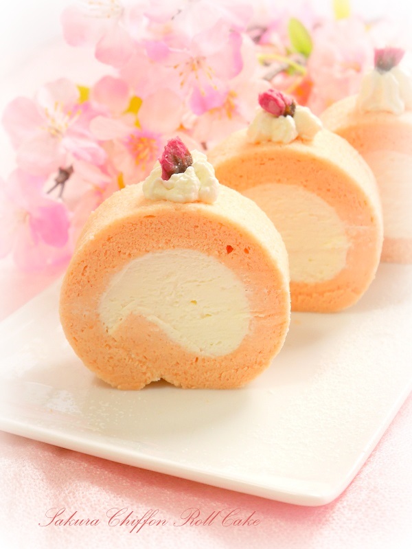 ひなまつり 桜のシフォンロールケーキ おうちカフェ
